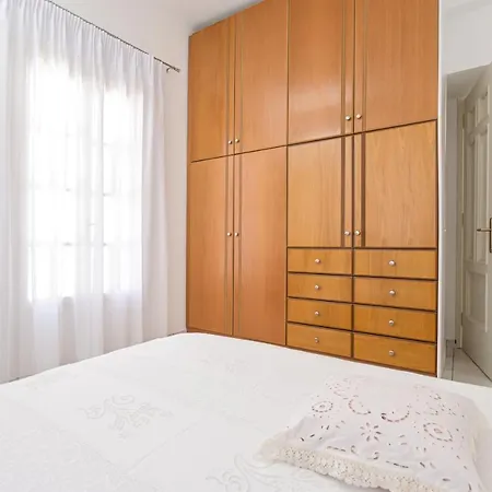 Holiday home Akakia *